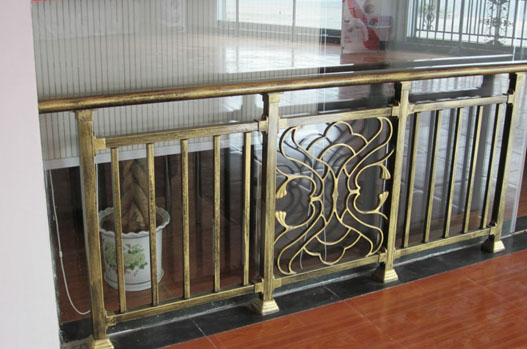 �(y��ng)�_(t��i)�ڗU